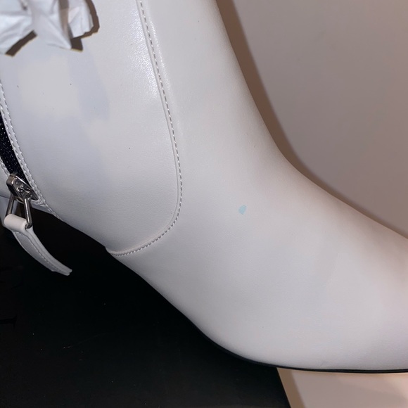 ELOQUII White Kitten Heel Booties - Picture 5 of 8